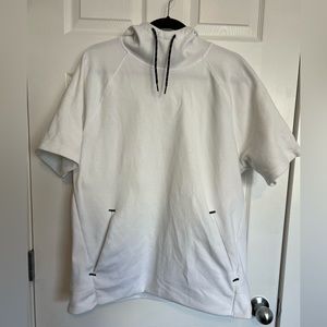 White short sleeve sweat shirt